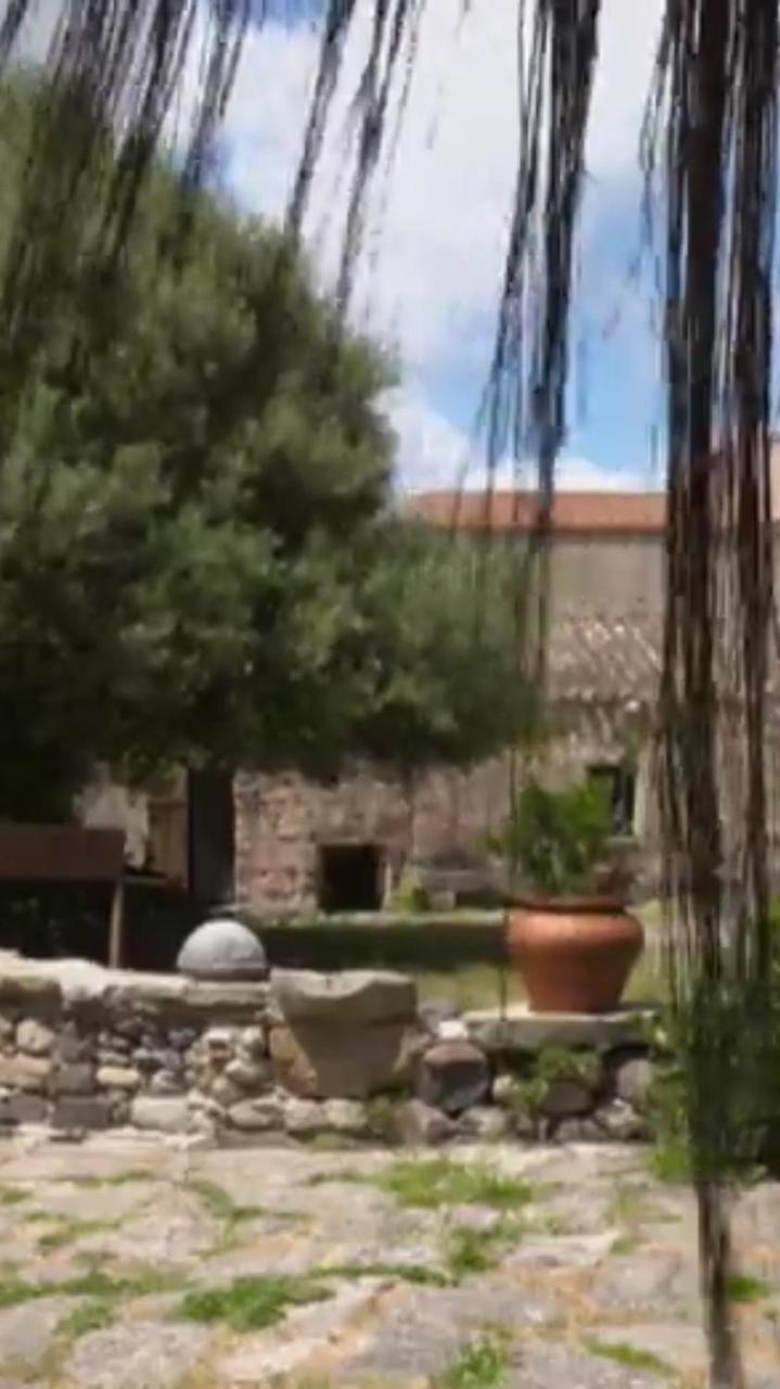 מלון Orroli Omu Axiu מראה חיצוני תמונה